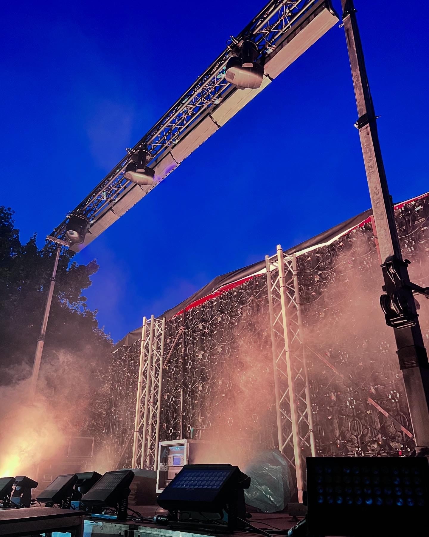 0FD166C7-169C-47C3-95E2-B7D42FFD5FC4