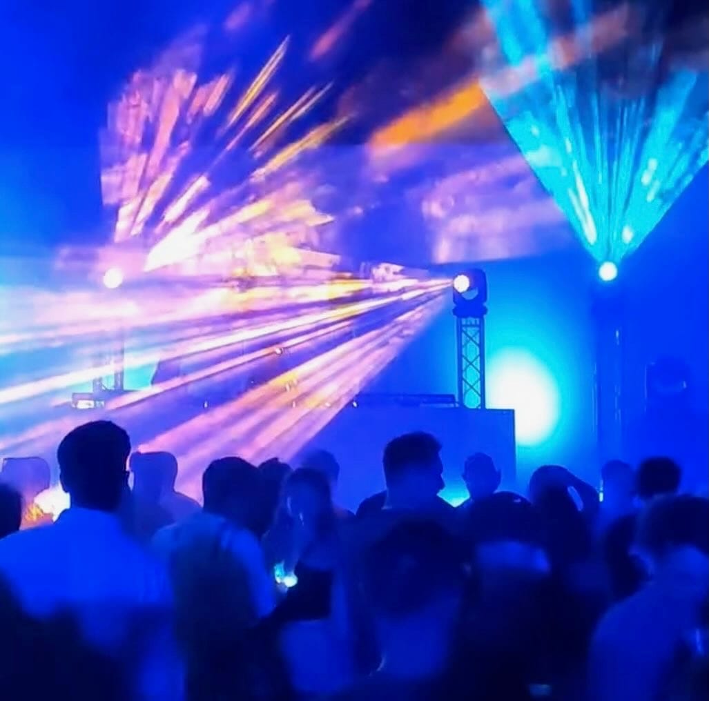 243C642A-4D8F-49E2-94C2-61FEC5E6C073