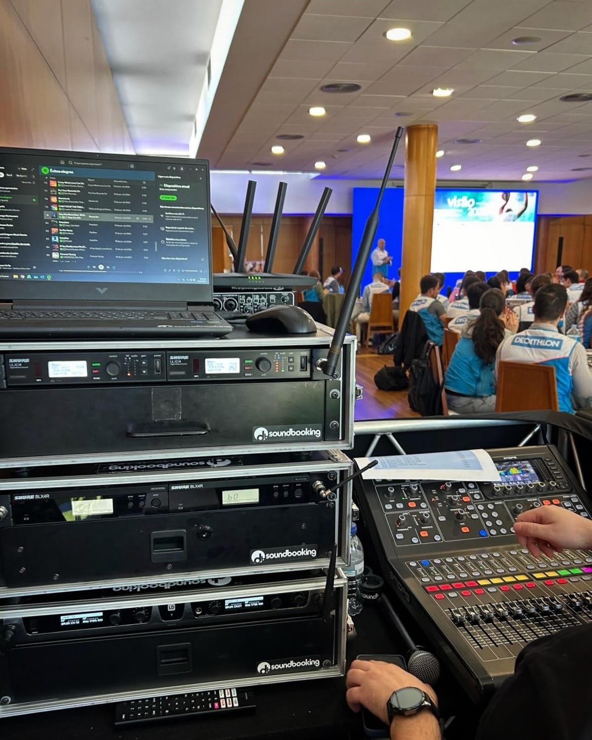 90EFE748-81A3-4D18-AF6D-4A61FE440468