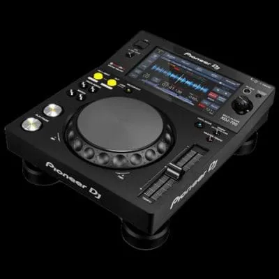 XDJ-700