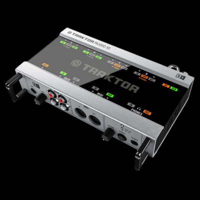 TRAKTOR AUDIO 10